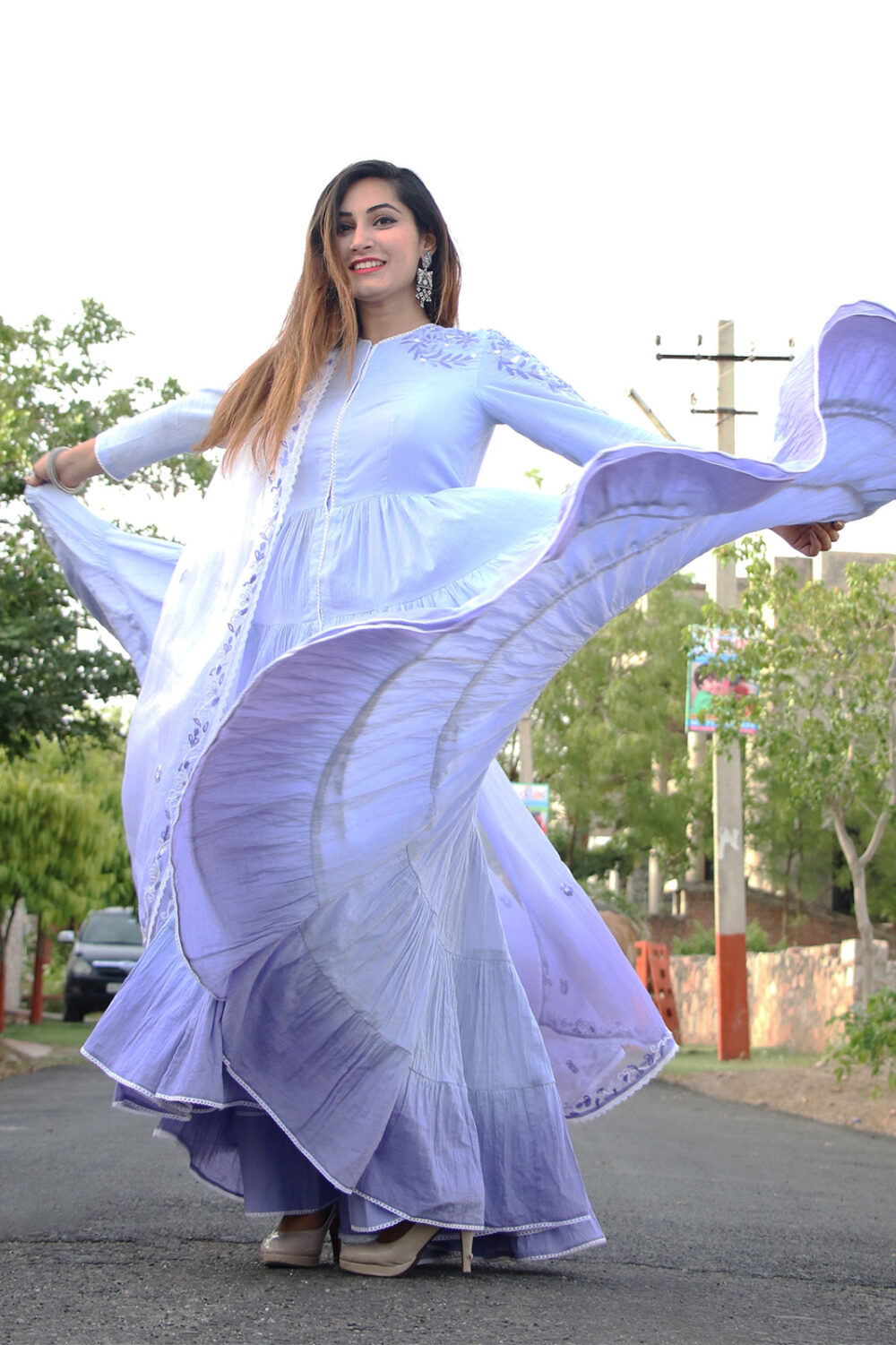 Floral Embroidered Straight Kurta - Image 5