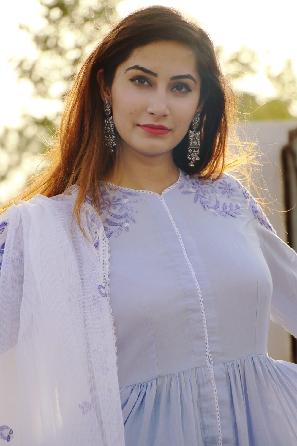Floral Embroidered Straight Kurta - Image 2